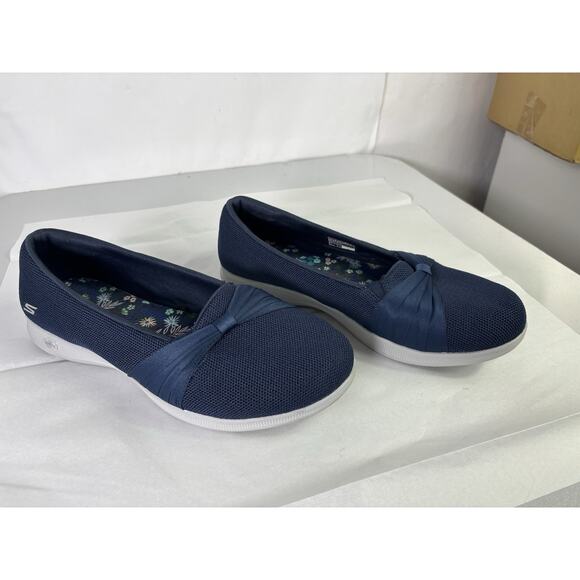 SKECHERS Womens Sz 11 Wide GOGA MAT 136302W Slip On Casual Comfort Shoes Blue - Picture 1 of 10